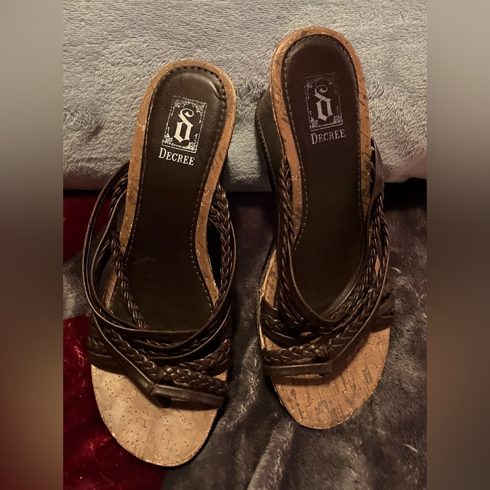 Decree wedges